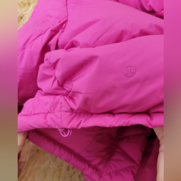 Lululemon💎NWOT💎Wunder Puff Super-Cropped Jacket Goose Down💎Sonic Pink💎Size 4 - Picture 14 of 15
